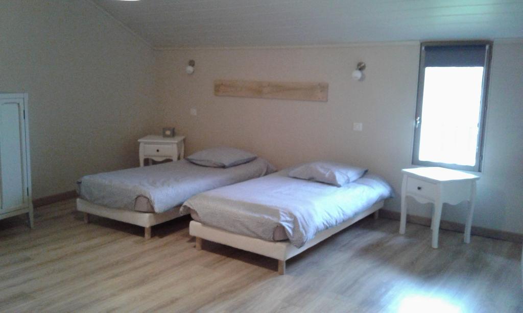 Au Passage Des Grues Bed and Breakfast Drosnay Eksteriør billede